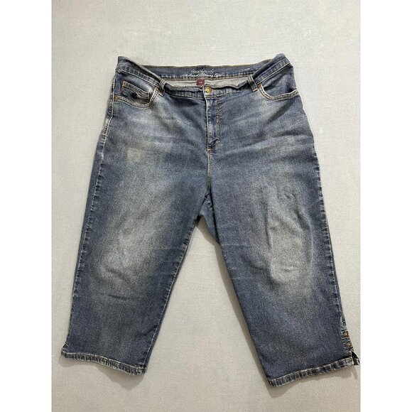 Gloria Vanderbilt Capri Jeans Size 16W All Around Slimming Effect Womens Blue - Picture 1 of 8